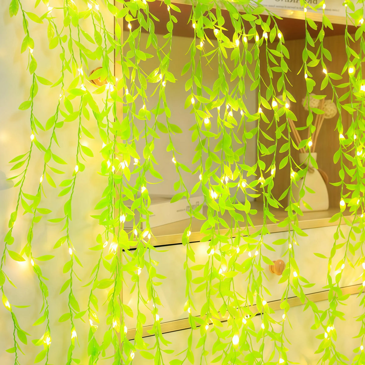 Ivy Leaf Fairy String Lights – Battery-Powered Green Leaf Garland